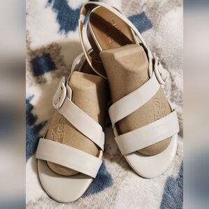 Naturalizer Cream Women's Sandals NWOT Size 8.5